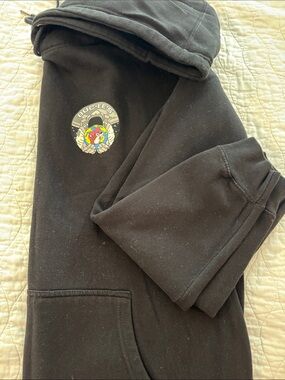 Buc-ee's Men's Black Hooded Sweatshirt - Logo Pullover Never Worn